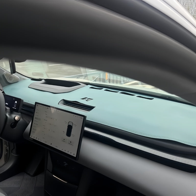 Custom Fit Dashboard Mat for Zeekr X