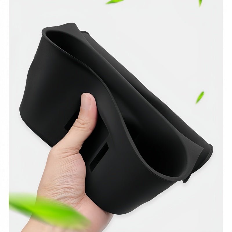 2-in-1 Wireless Charging & Cup Holder Silicone Mat for Xpeng G6 - NICE EVS