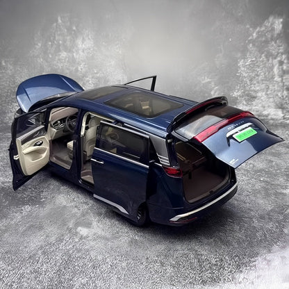 BYD Collector's Edition 1:18 Alloy Model - NICE EVS