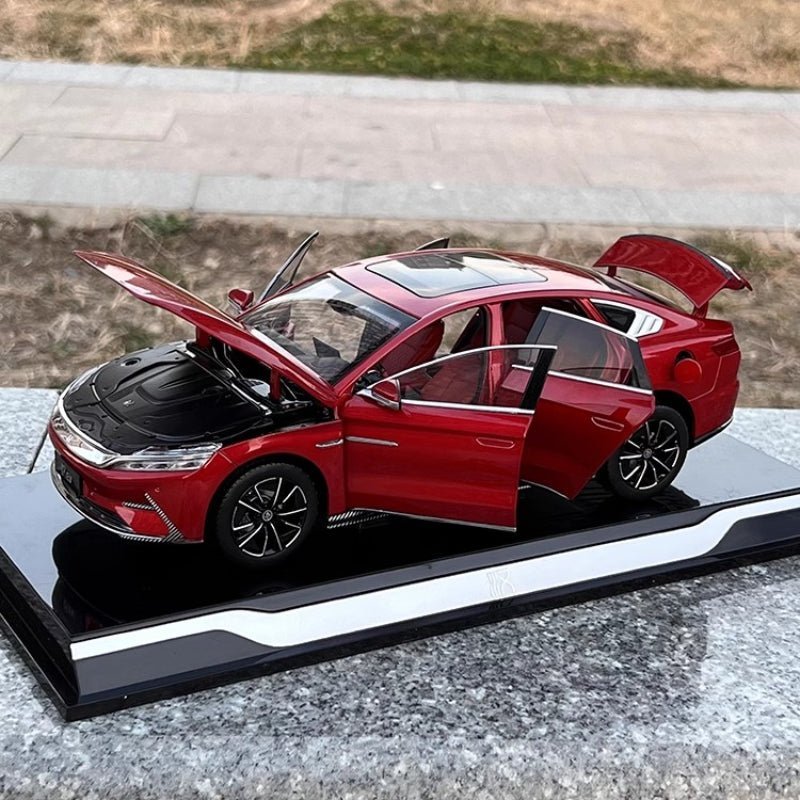 BYD Collector's Edition 1:18 Alloy Model - NICE EVS