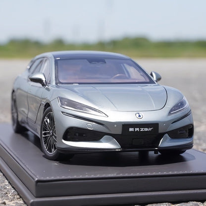BYD Collector's Edition 1:18 Alloy Model - NICE EVS